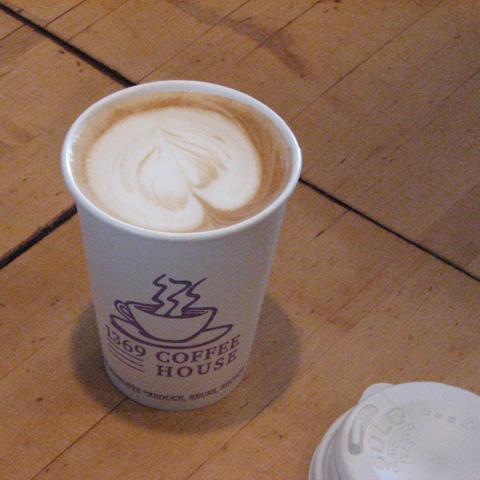 latte at 1369 the coffee house, central square, cambridge massachusetts